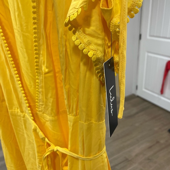 NWT Lulu’s Yellow Wrap Dress - Picture 4 of 4
